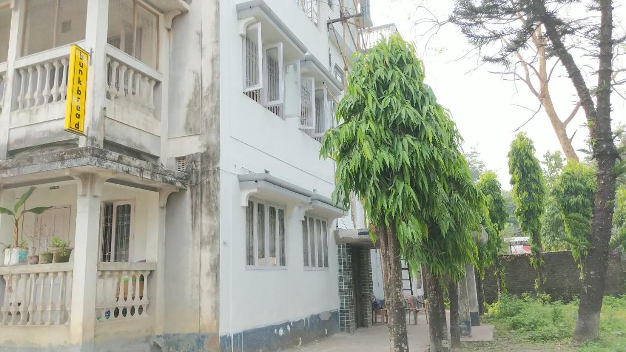 Bunkbread Siliguri Hostel Kültér fotó