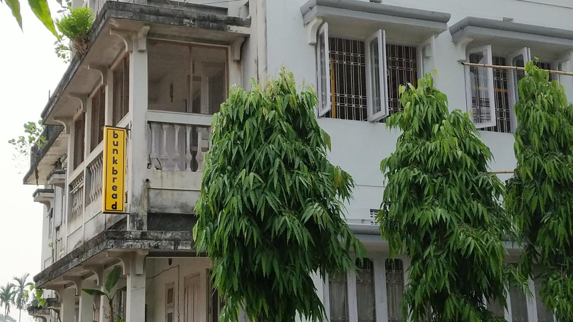 Bunkbread Siliguri Hostel Kültér fotó